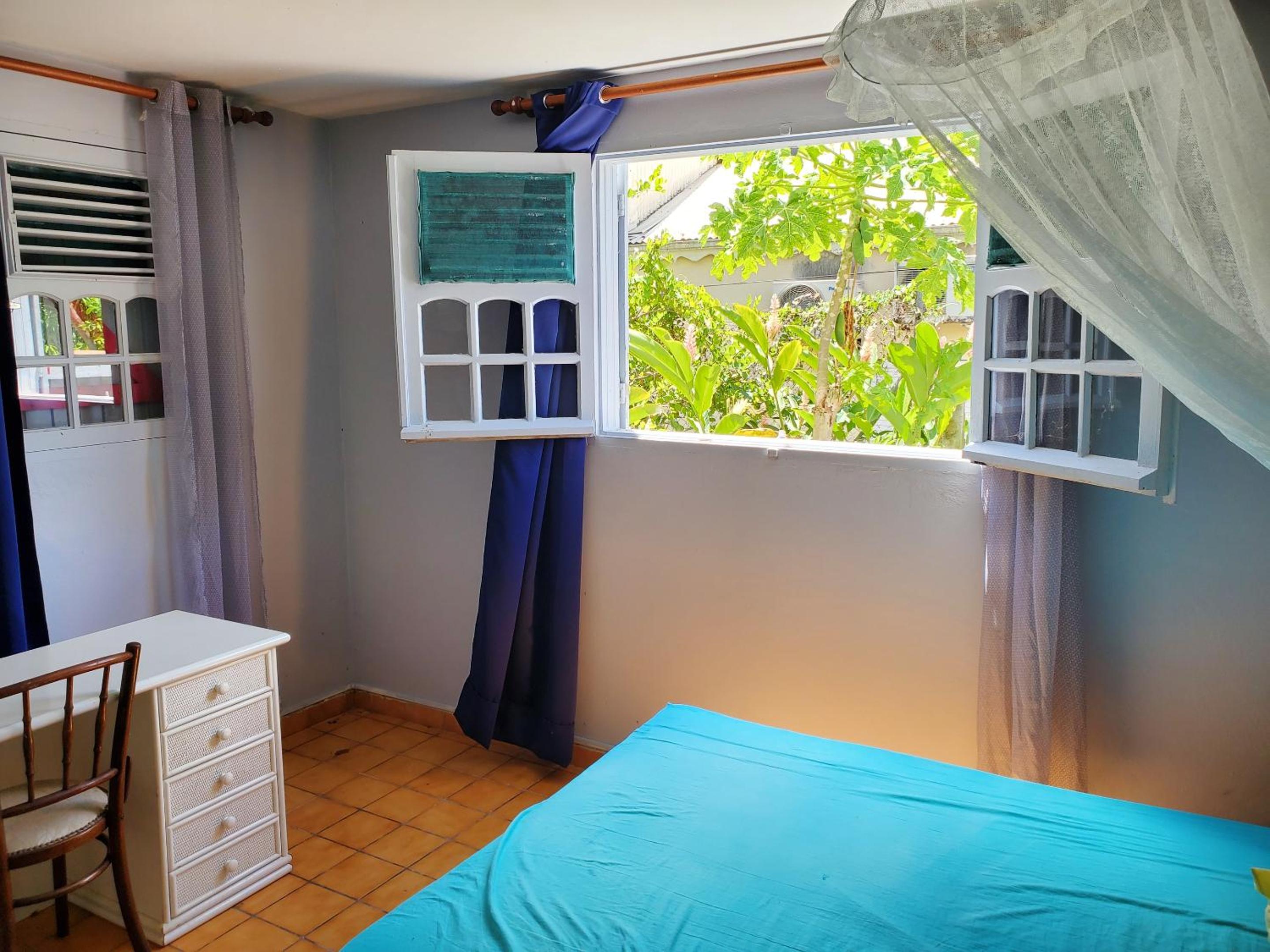 Appartement charmant à Sainte-Rose - 70m² avec terrasse view 3