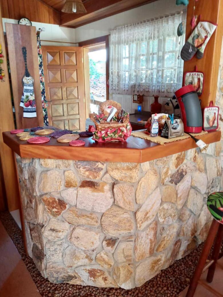 Confortável Casa de Campo em Condomínio Fechado