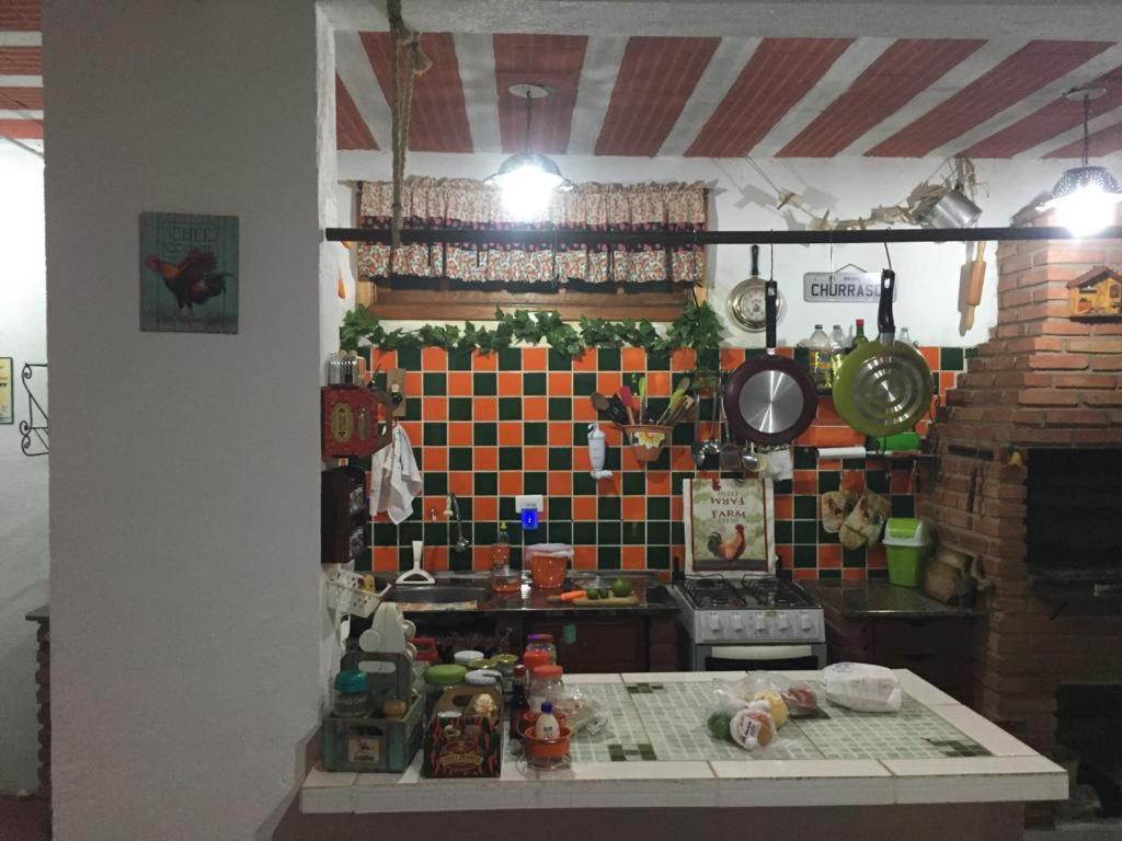 Confortável Casa de Campo em Condomínio Fechado