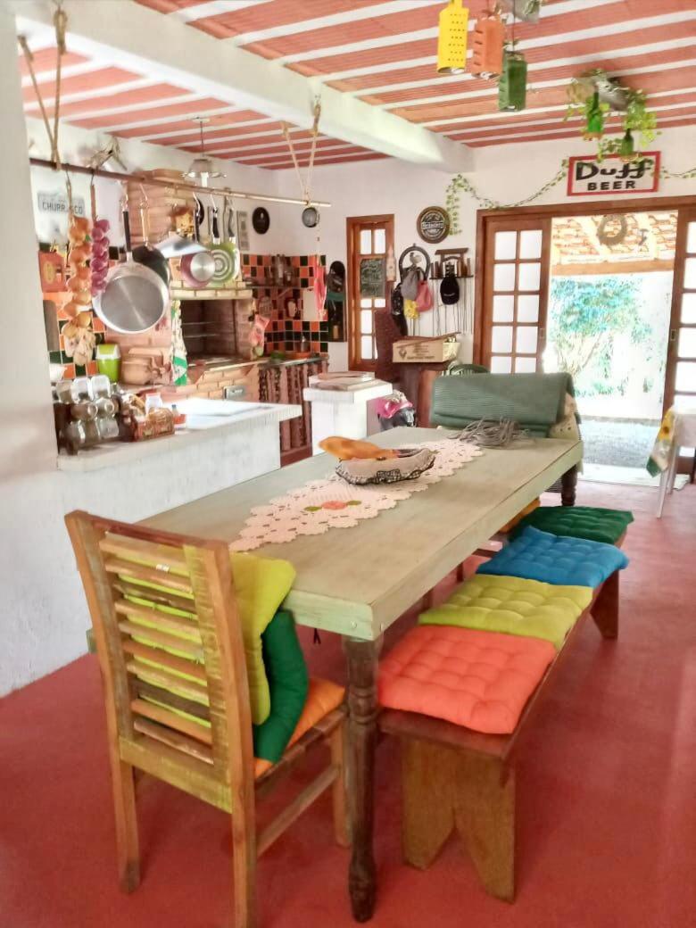 Confortável Casa de Campo em Condomínio Fechado