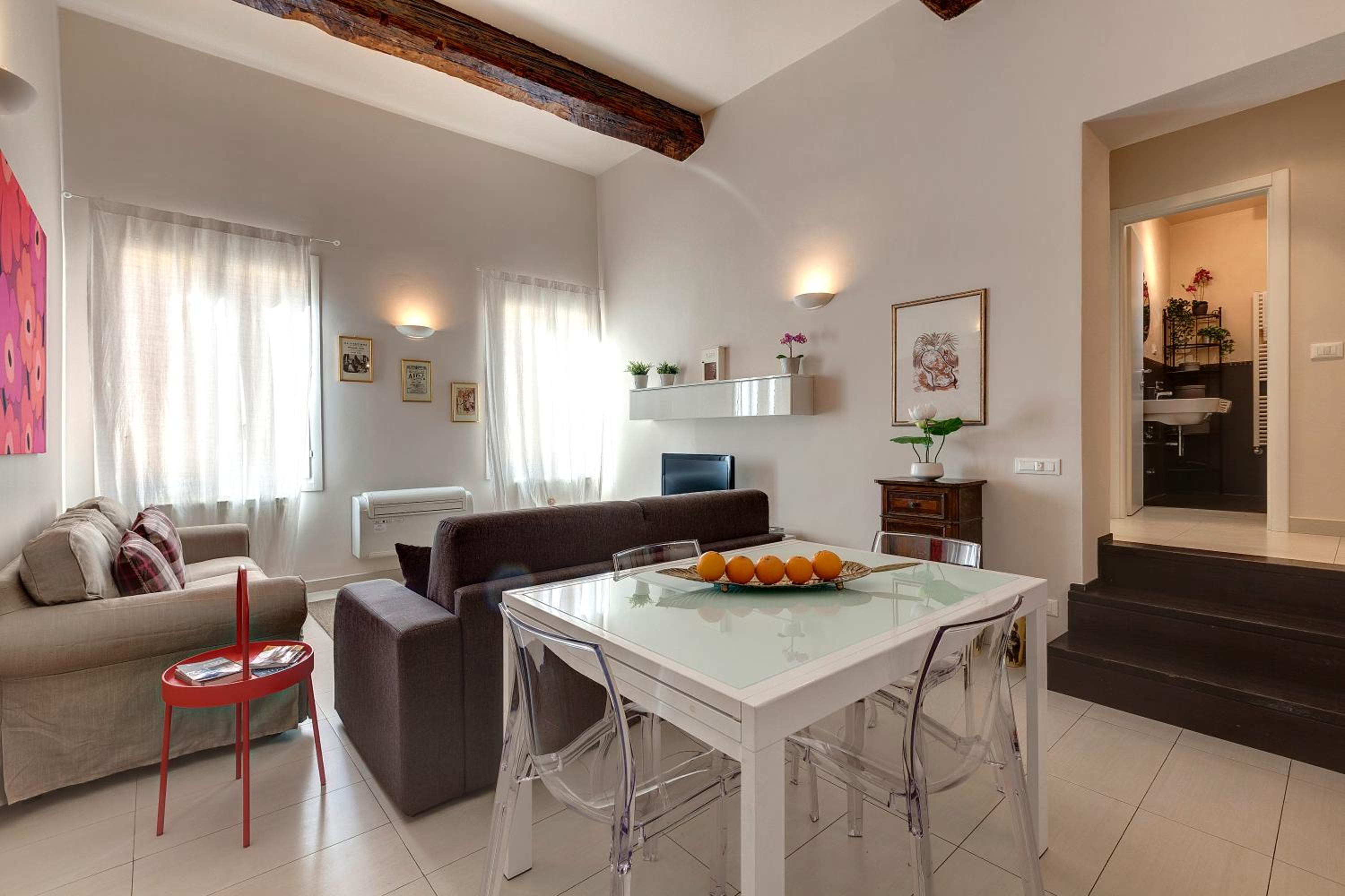 Glam Apartments