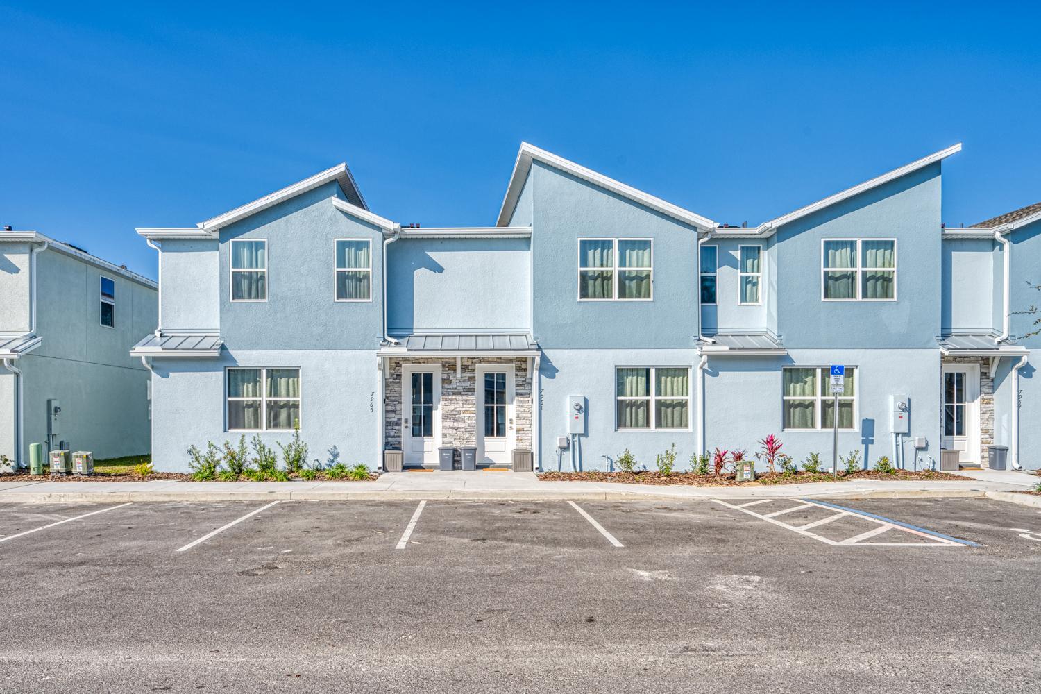 Formosa Valley by UNE Homes