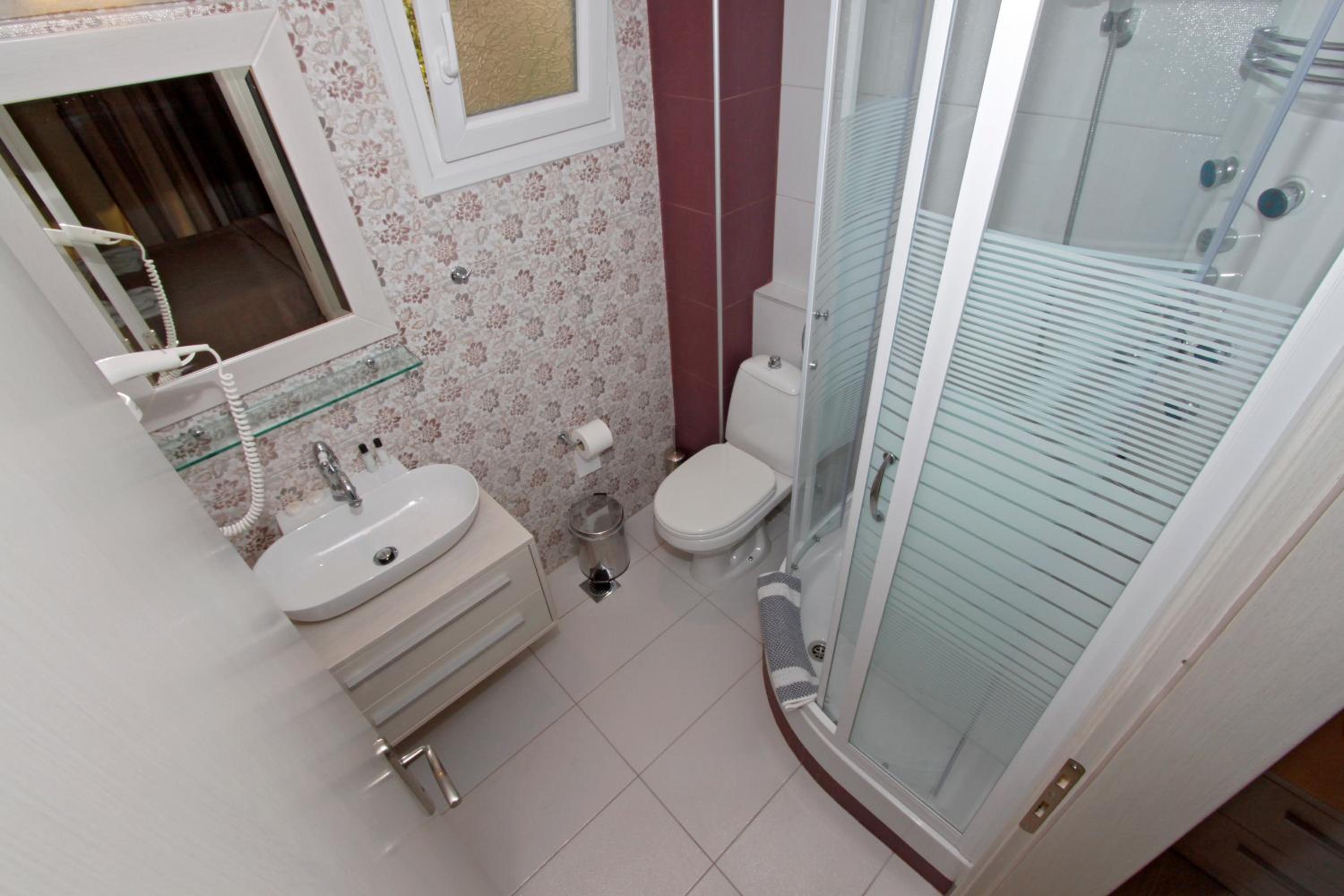 Paralia Luxury Suites