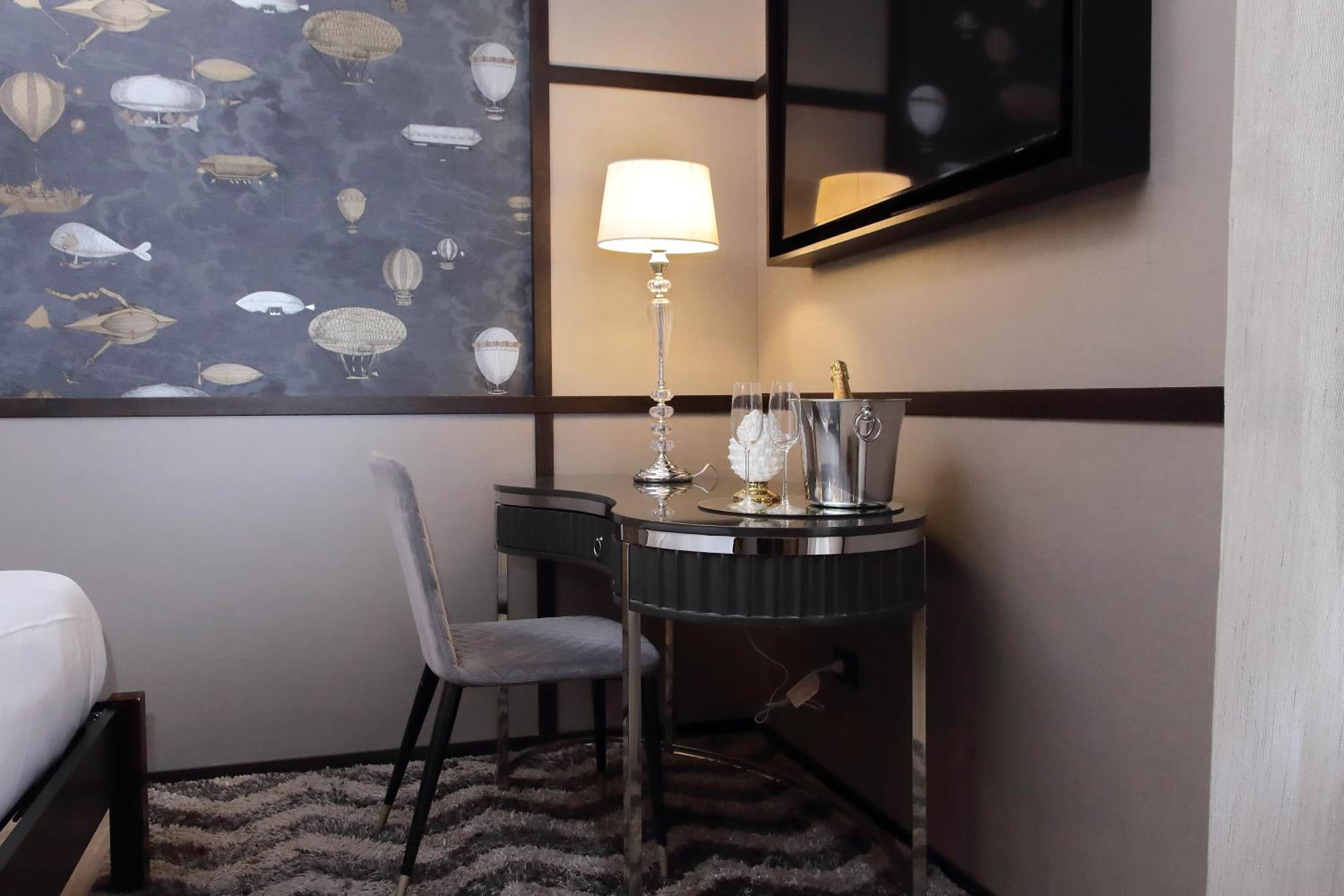 hotel room