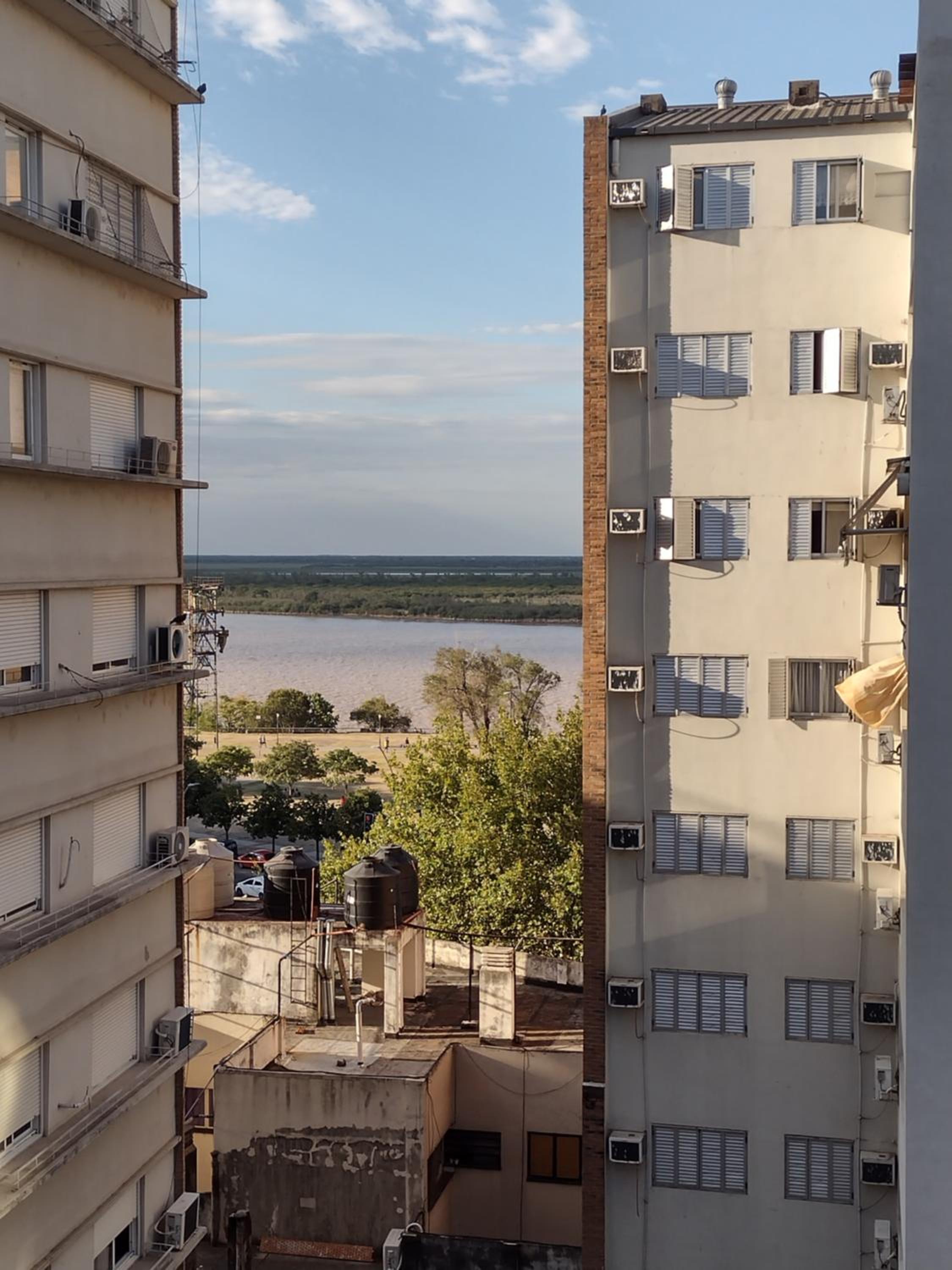 Moderno monoambiente con vista al Río