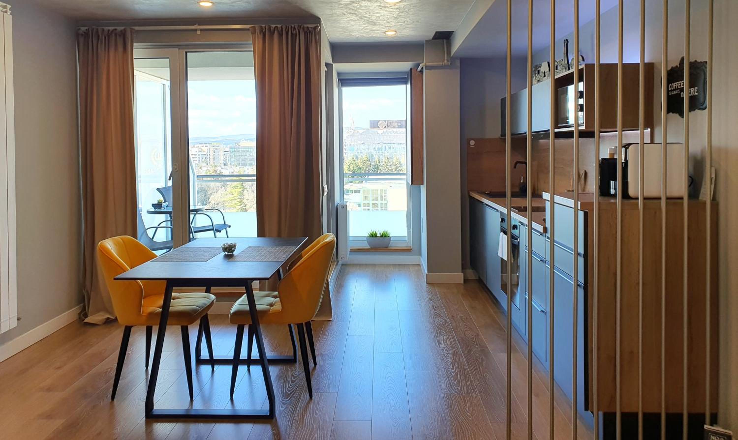 Eriss Studio Suite - OZone building apartment view 3