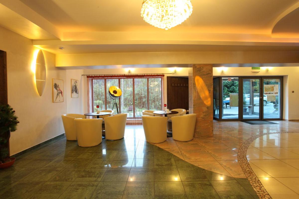 hotel reception