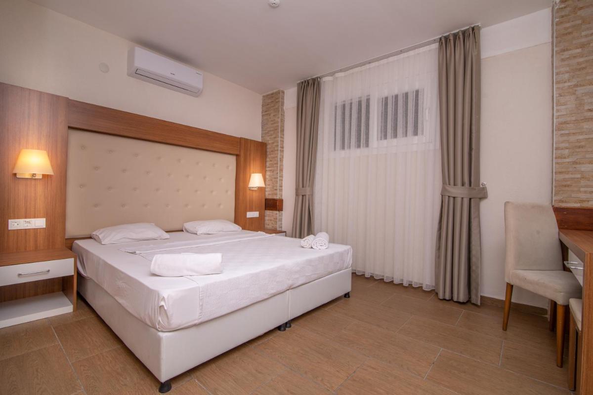Ponz Hotel - Image 22