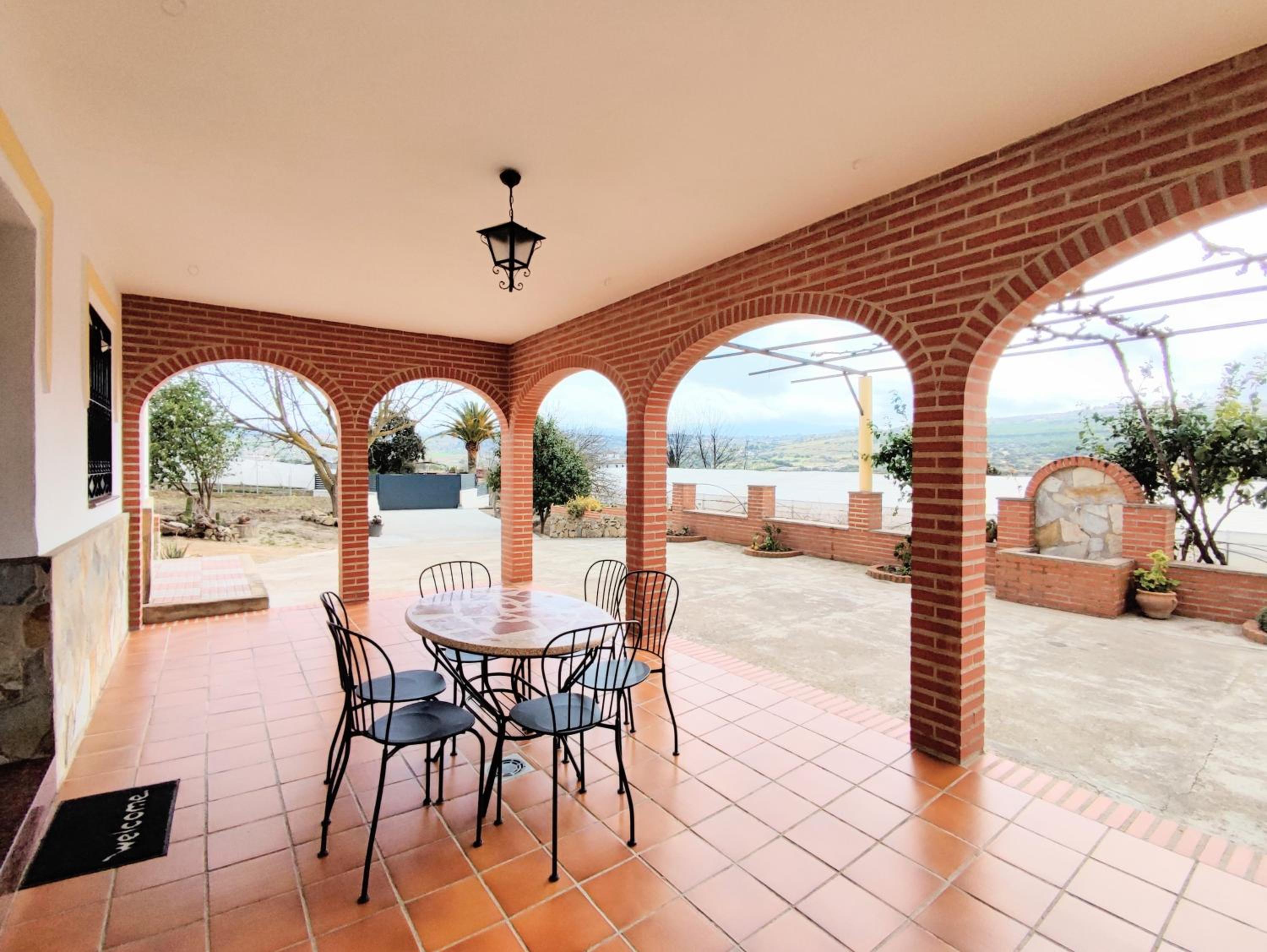 Casa Rural Fuente de la Higuera view 2