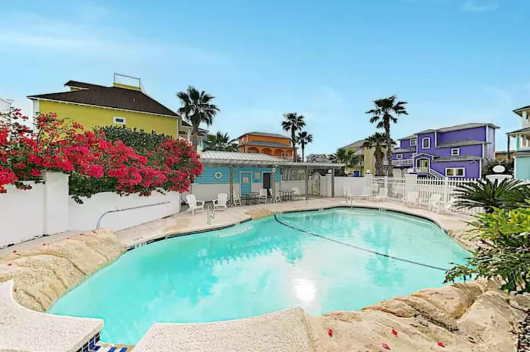 Steps to The Beach! Beautiful 4 BDRM 5 Bath Home W/Pool & Hot Tub view 5