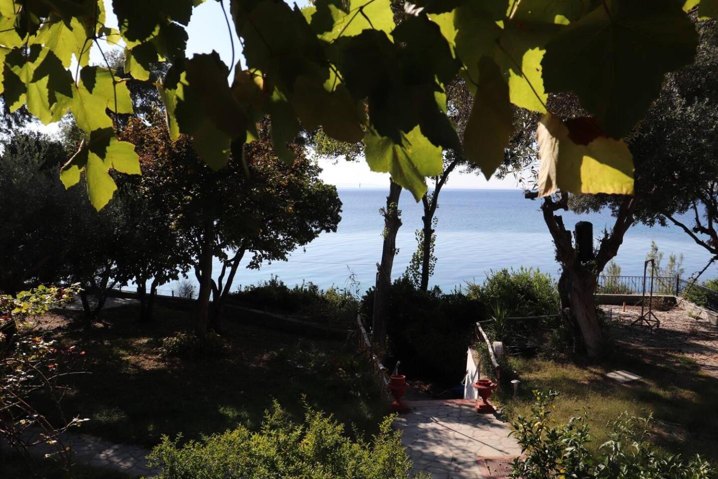 Mathesi Apartment Sea View photo 3