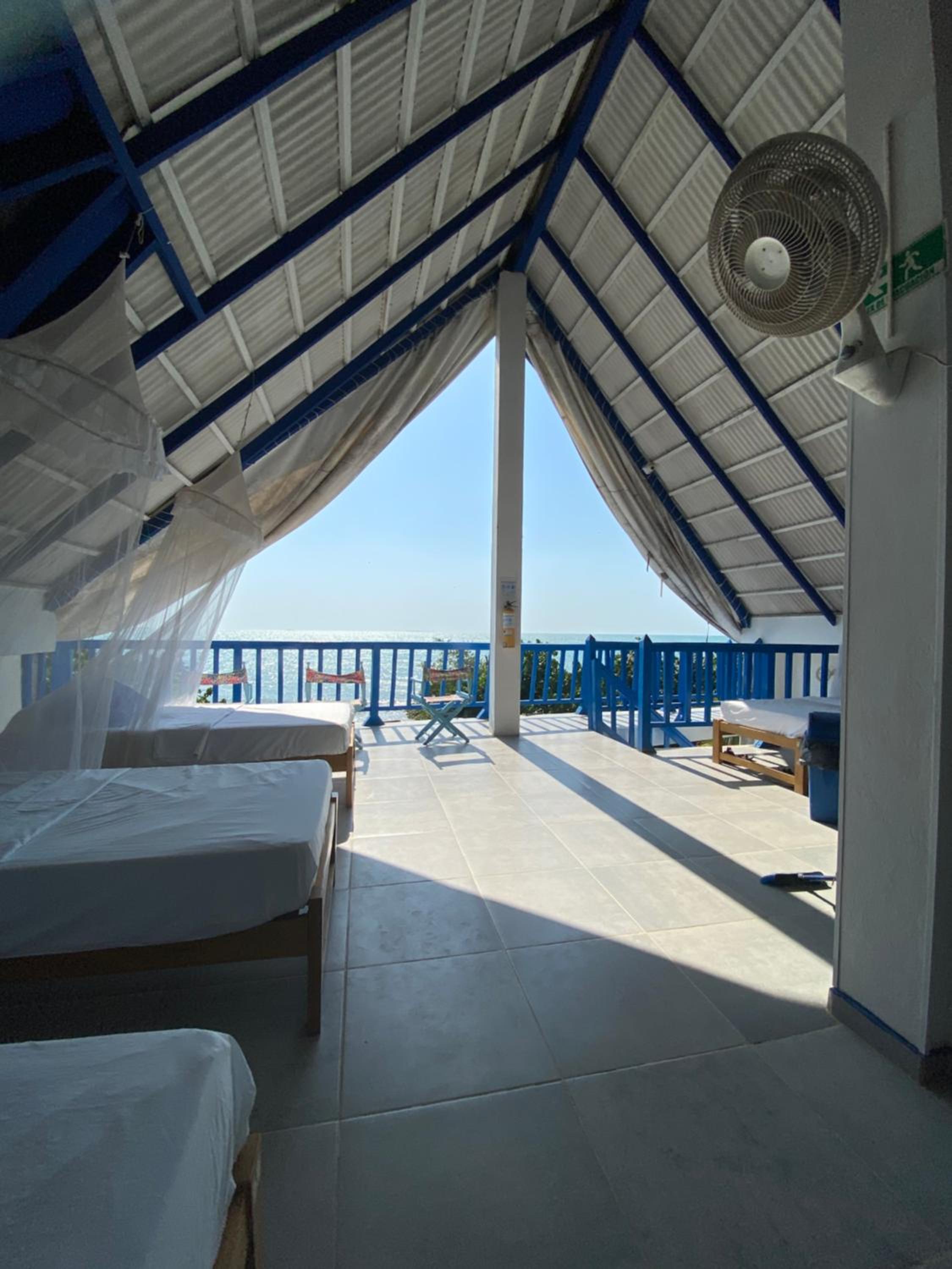 Hostel Beach House