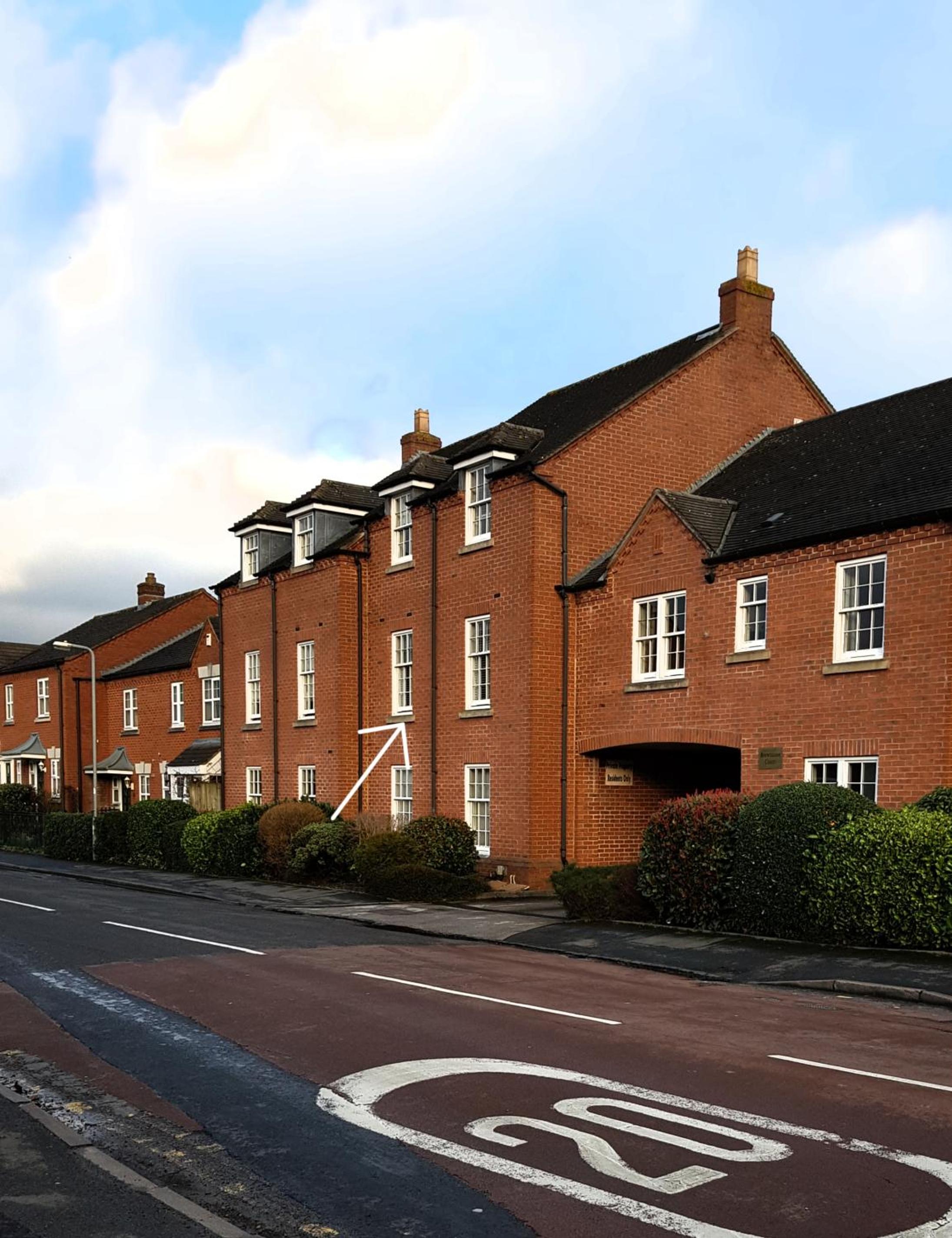 Lichfield 2-bed whole apartment