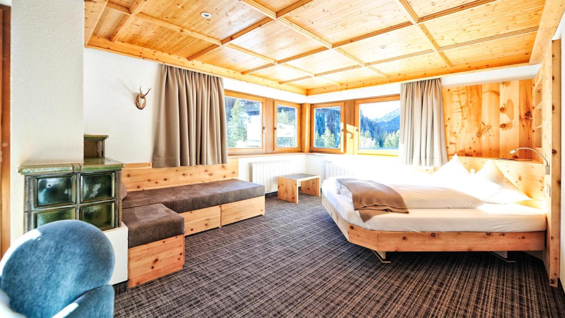 Apart Gabriele Pure Alpin Style St Anton - Mountain Hideaway with Sommercard premium & Dogs Welcome view 5