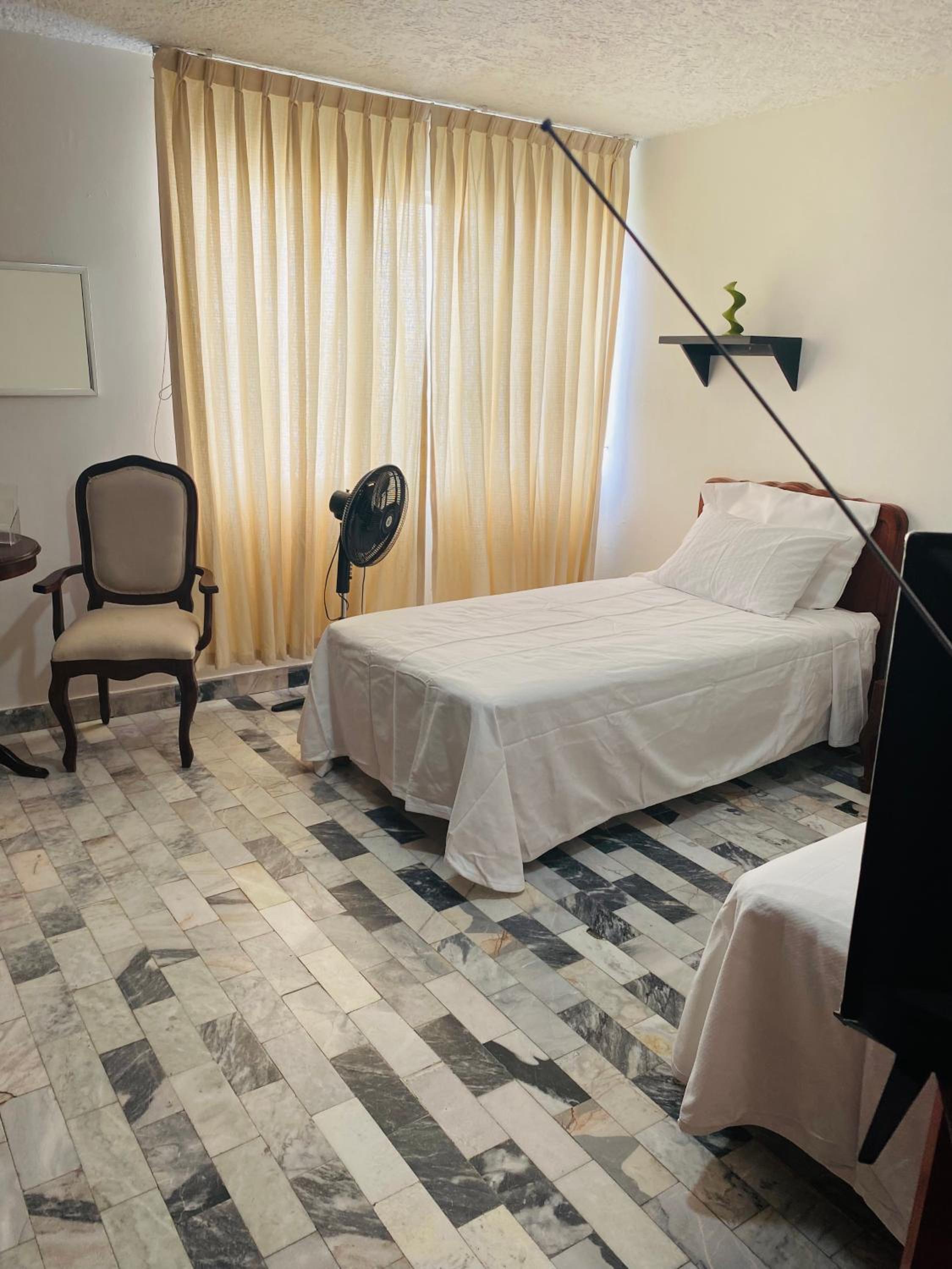 Hostal Guadalajara Cosmopolitan Providencia