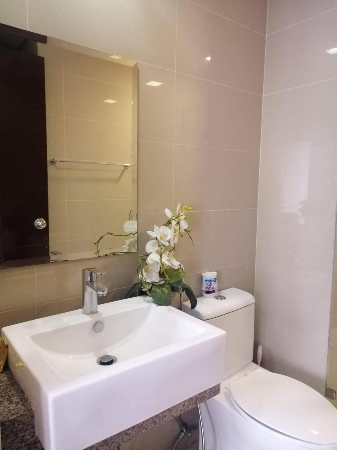 Econo Rooms Two Palm Tree Villa view 3