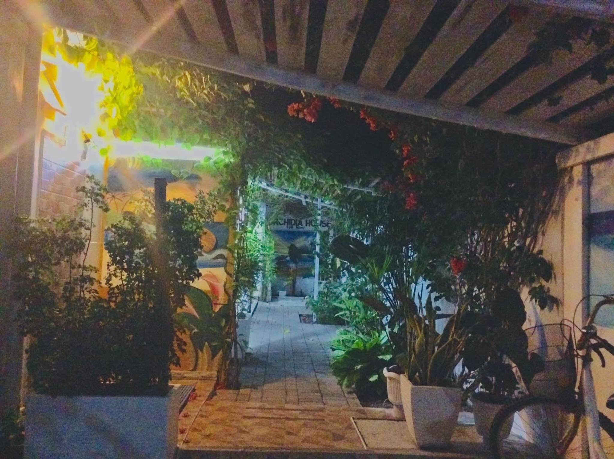 Gardenia House Rent Rooms view 3