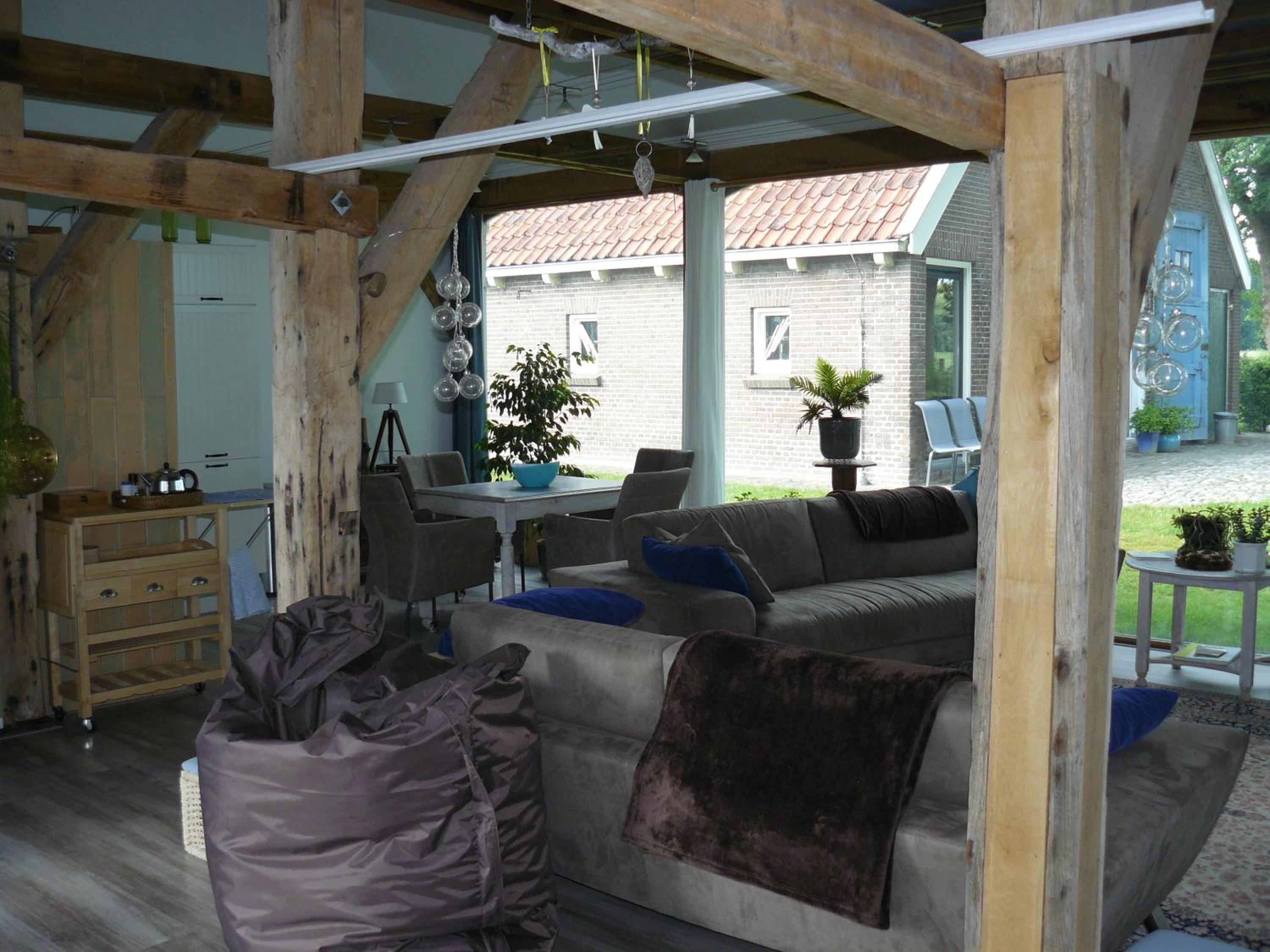 Koetshuis view 2