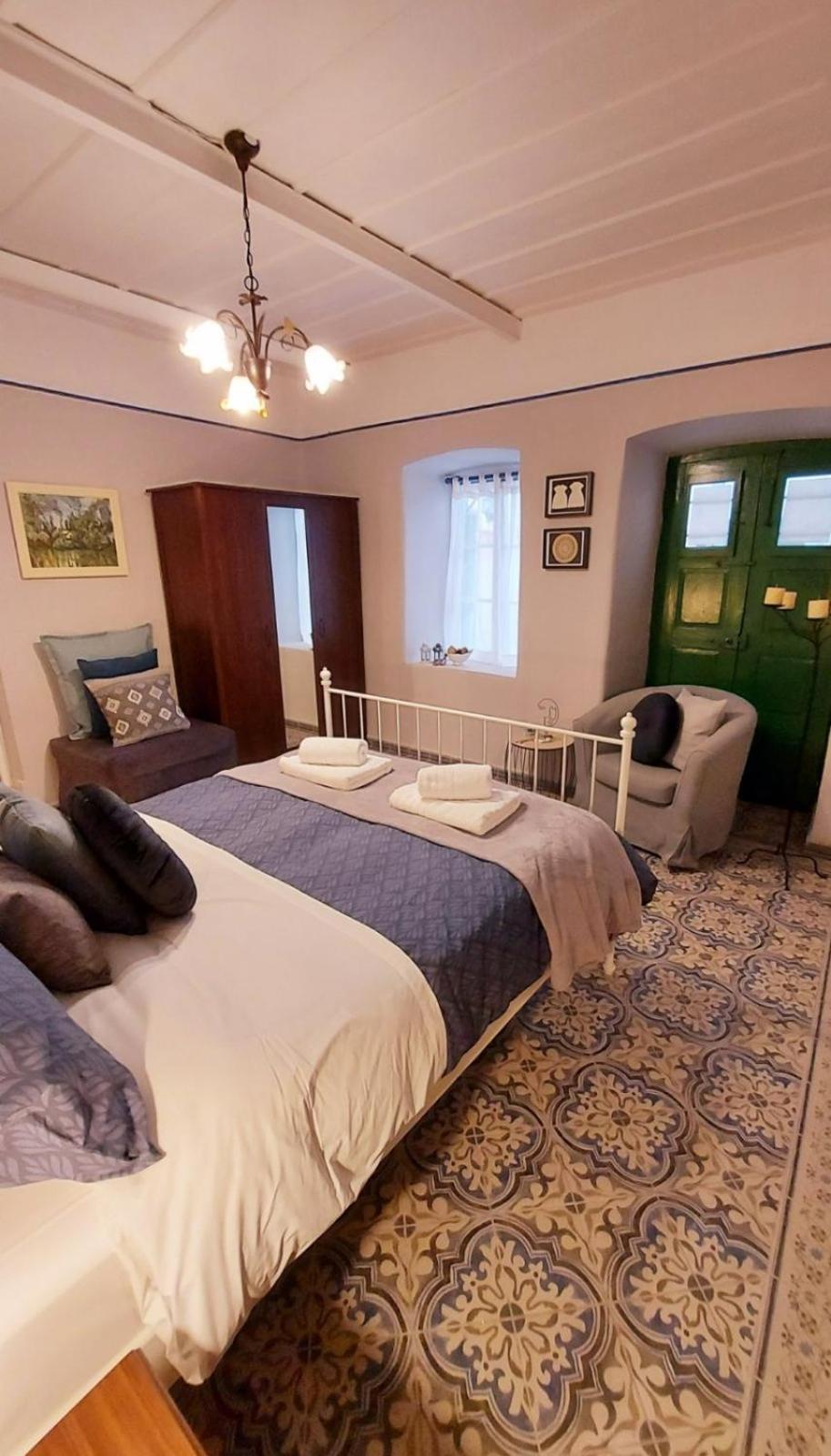 Unique apartment in historic center of Athens