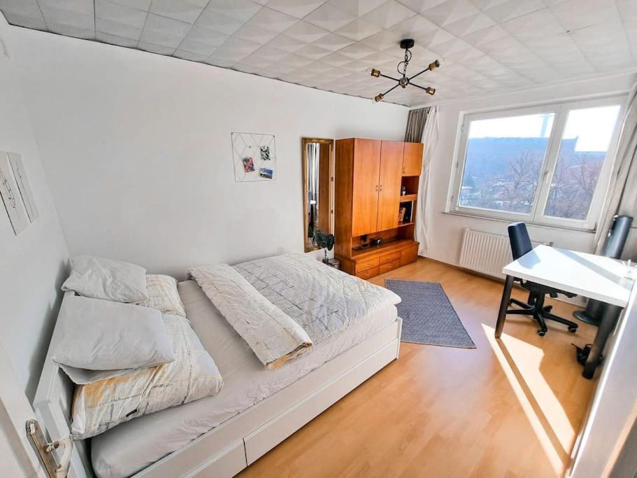 Central Vienna Suite - Authentic Comfort, Self Check-In, AC and Netflix