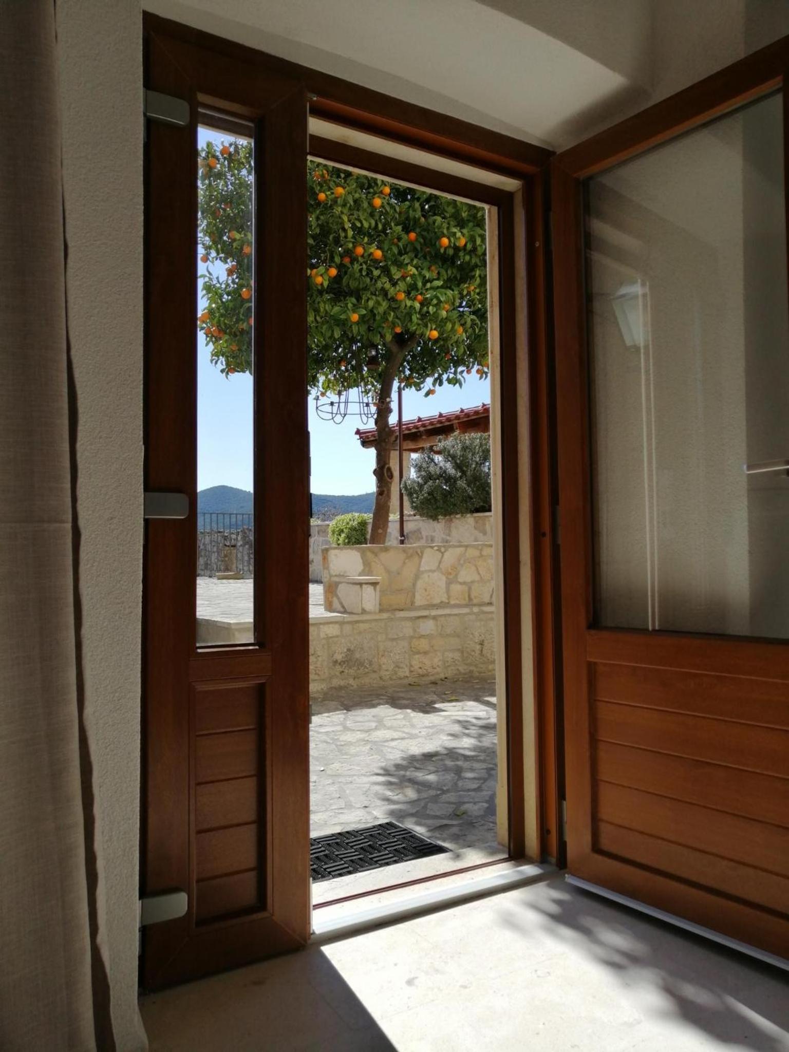 Apartments Kuća Nebeska
