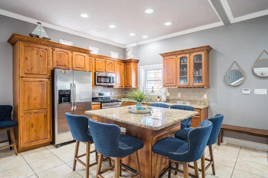 7 Bedroom Home STEPS TO THE BEACH With 4 Patios and Pool! Sleeps 20
