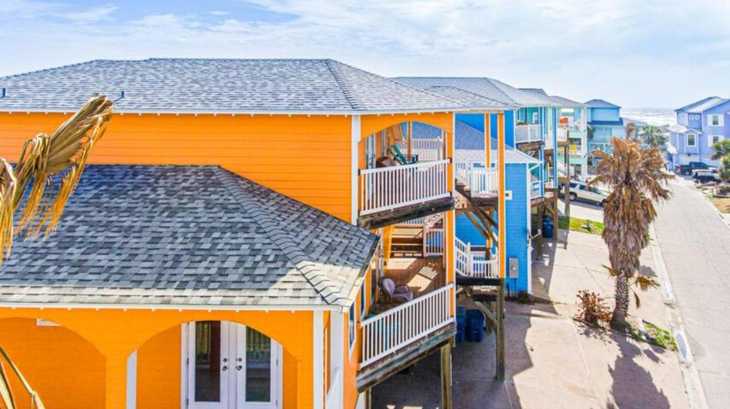 7 Bedroom Home STEPS TO THE BEACH With 4 Patios and Pool! Sleeps 20