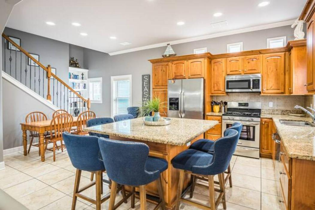 7 Bedroom Home STEPS TO THE BEACH With 4 Patios and Pool! Sleeps 20