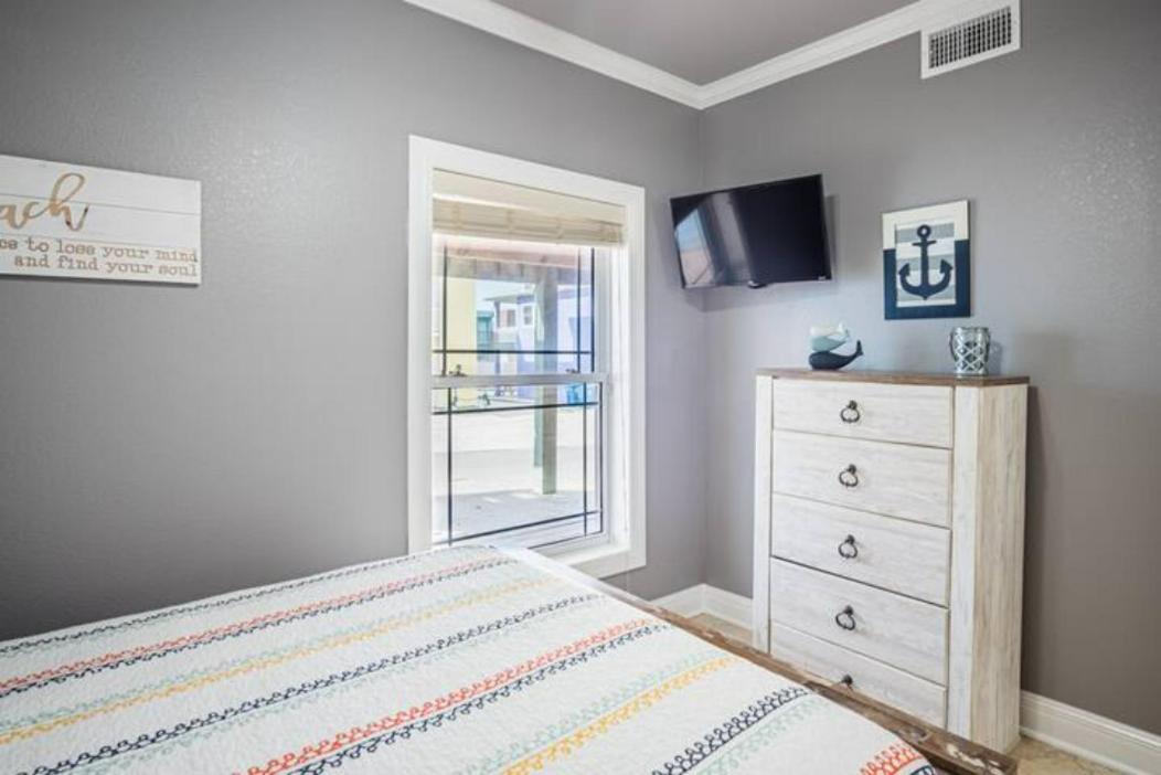 7 Bedroom Home STEPS TO THE BEACH With 4 Patios and Pool! Sleeps 20