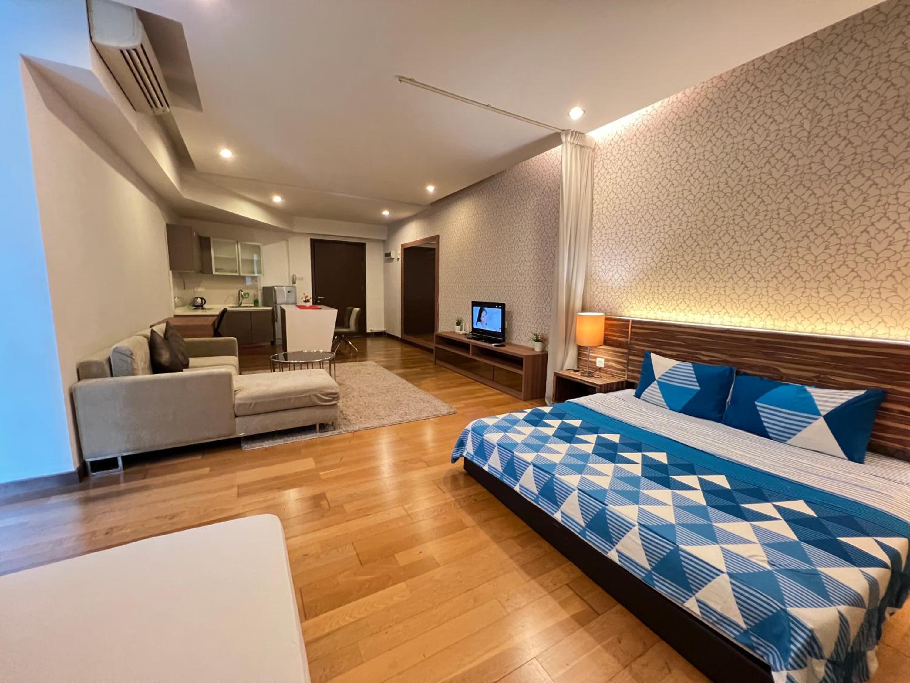 Regalia Suites Skypool View KLCC by Enjoy your stay