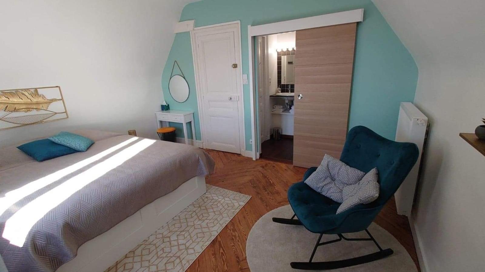 Le Manoir de Louviers view 2