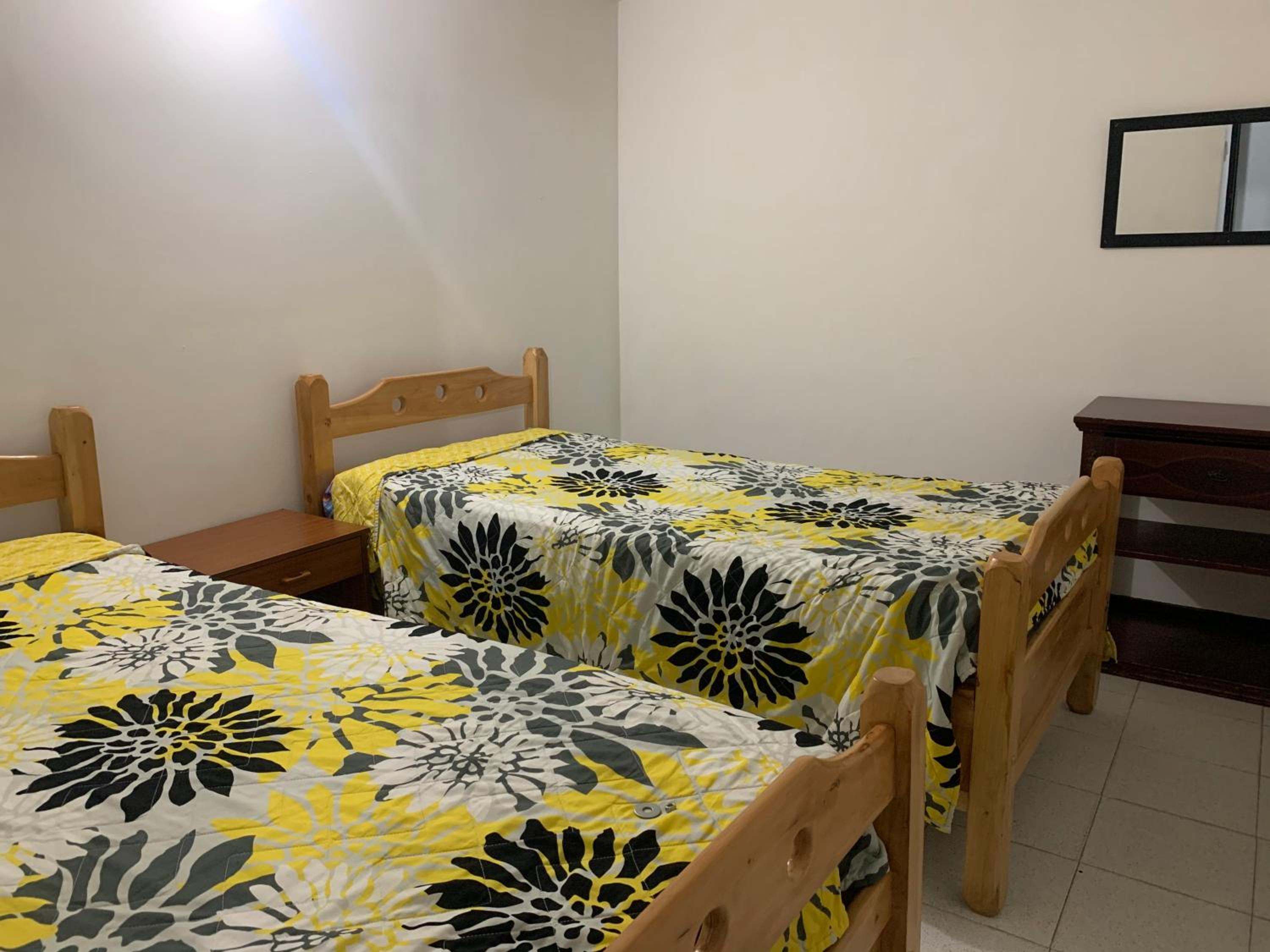 Casa amplia cerca del cc Titan Plaza