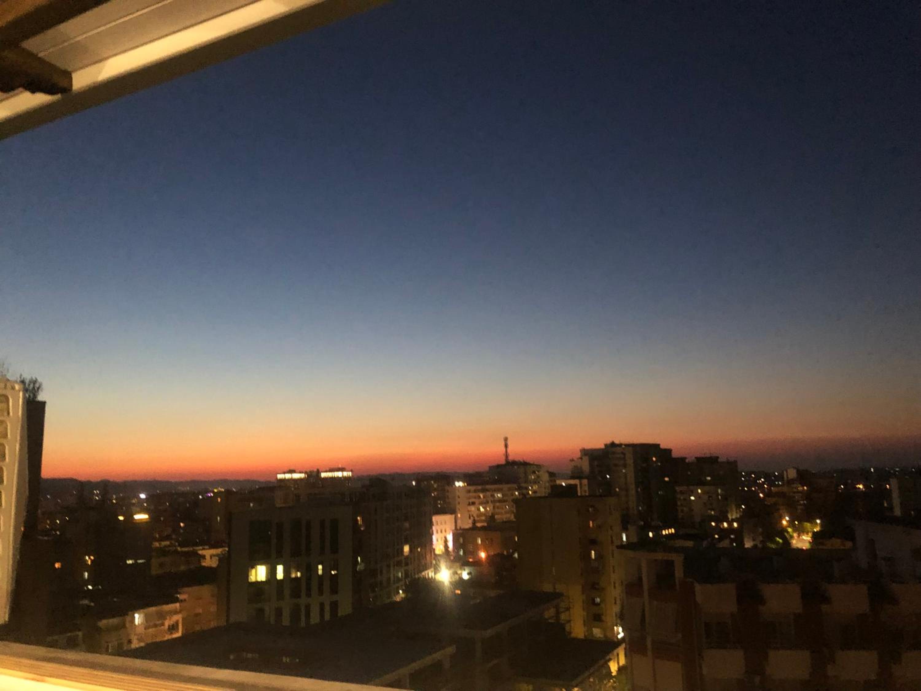 Rooftop Sunset View Apartment