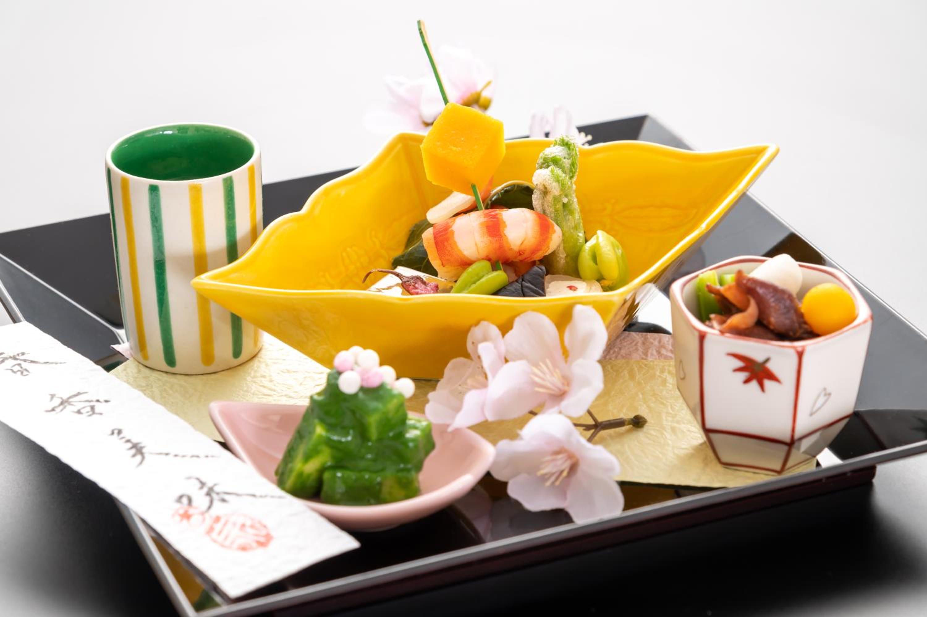 Motoyu Kosenkaku