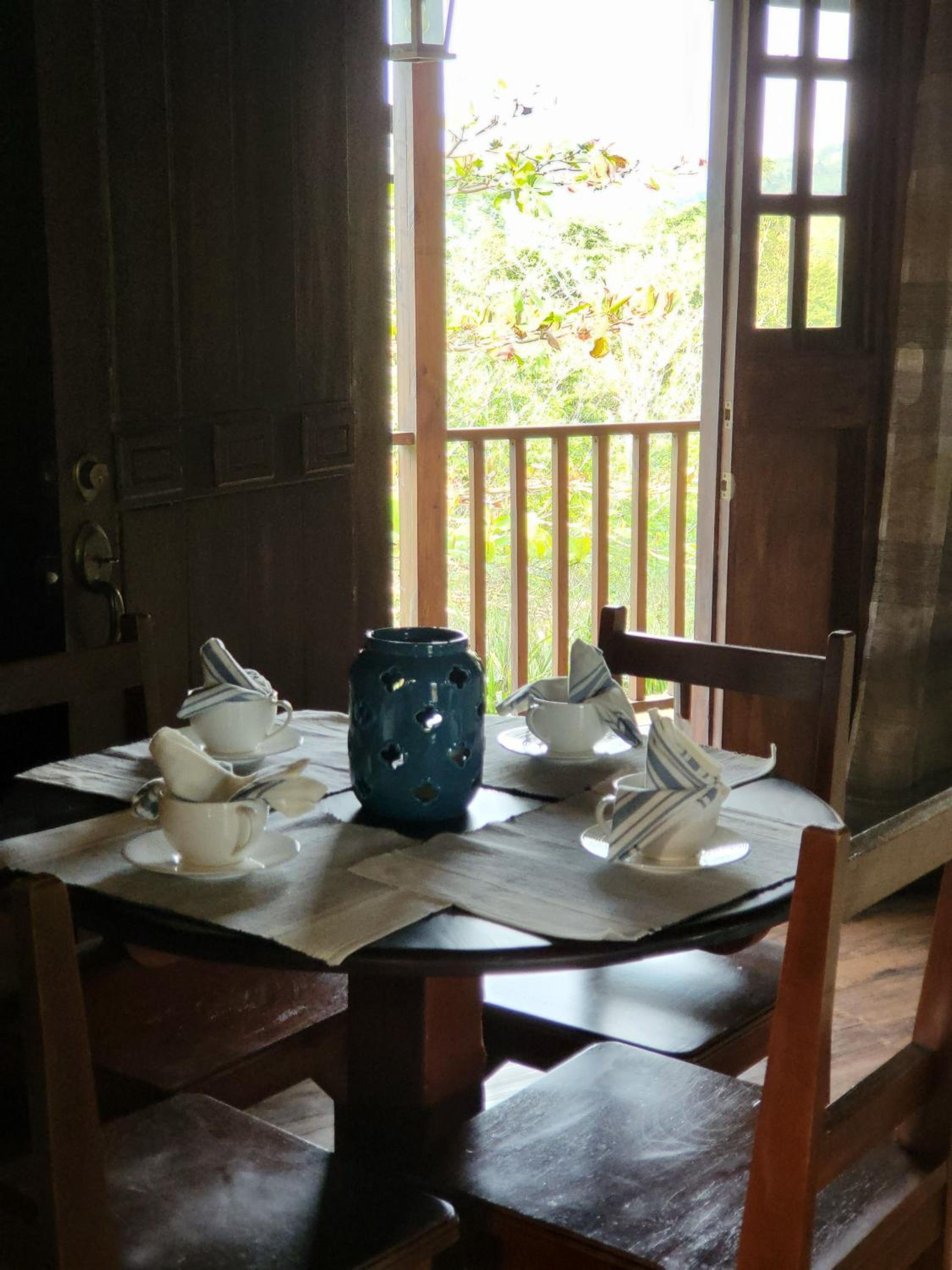 Jaco-Carara 3 bdrm surrounded by rainforest with private pool