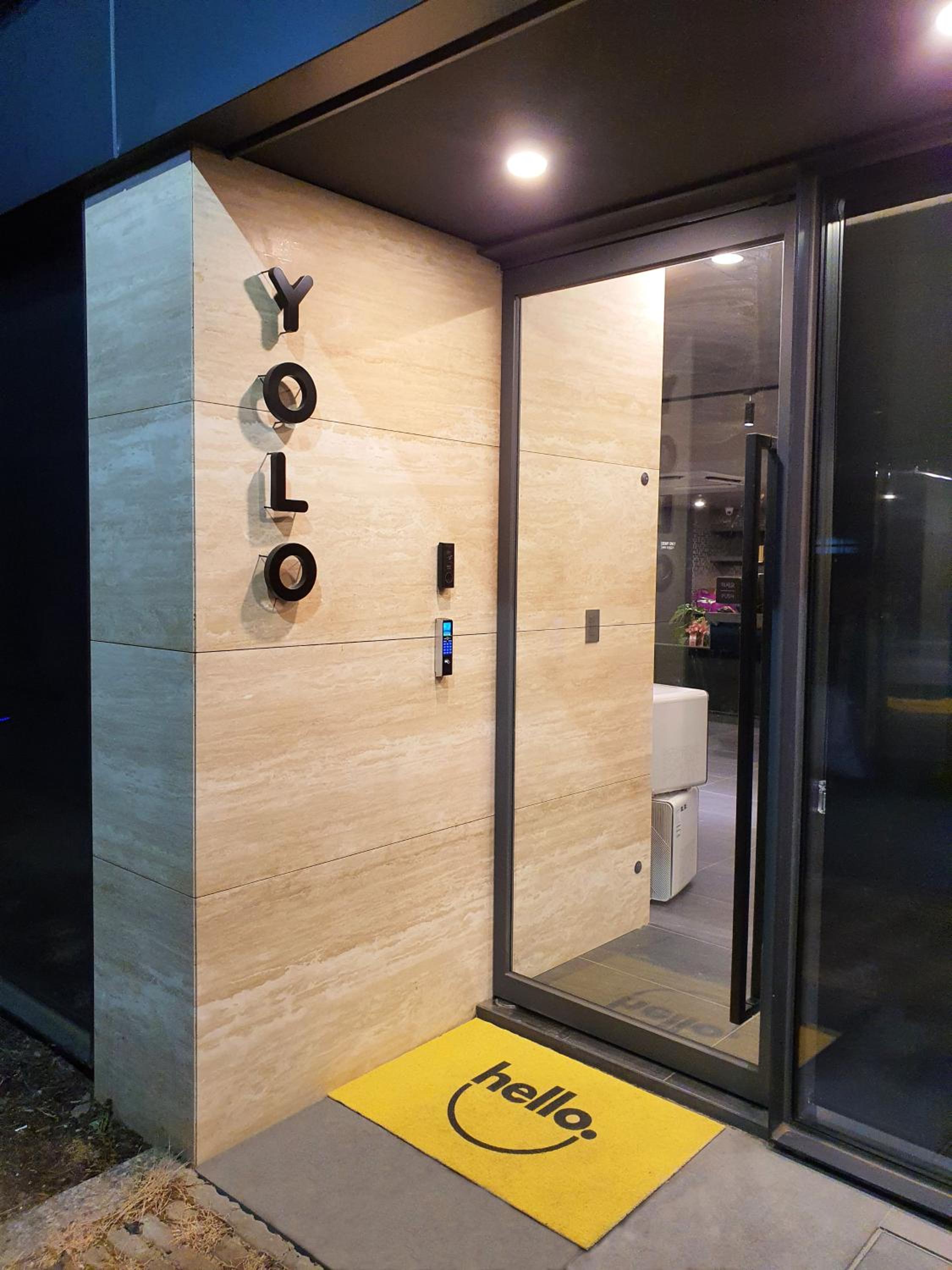 YOLO Guesthouse
