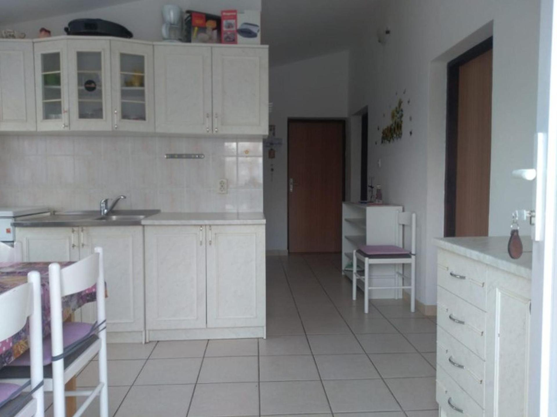 Apartment Marika-near Queen Beach - by TA Leut Agency view 4