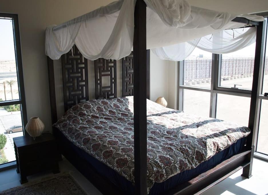 Elegant and comfortably furnished 2BRH apartment in a quiet area!