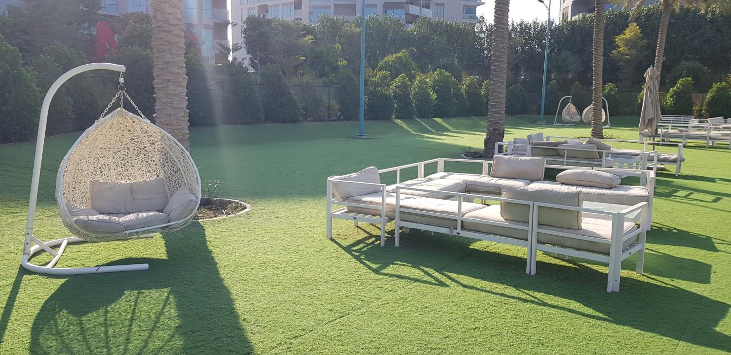 Elegant and comfortably furnished 2BRH apartment in a quiet area!