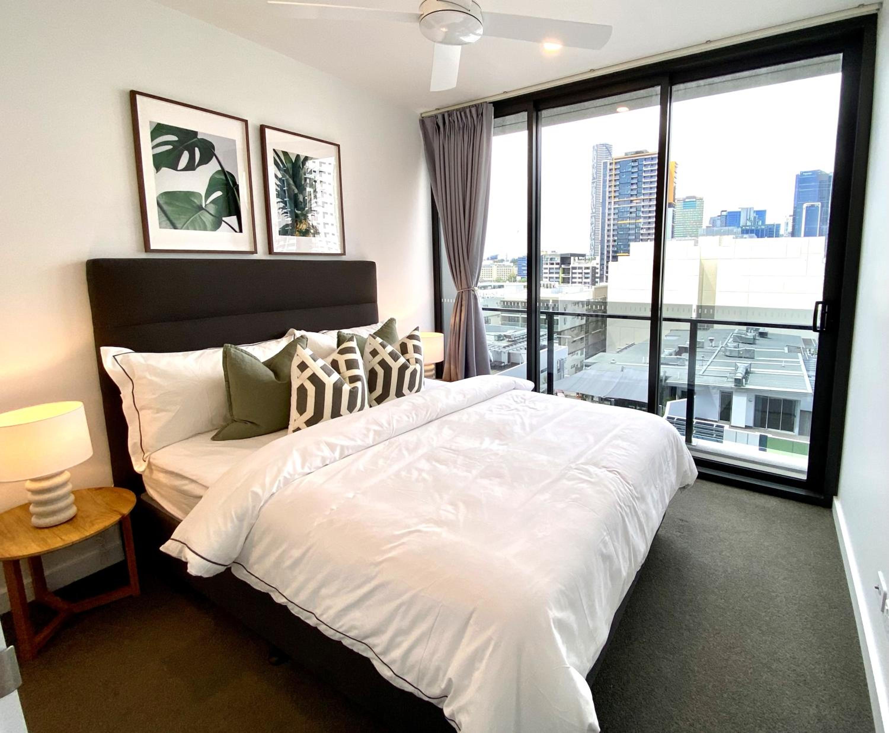 Southbank Apartment with pool Brisbane CBD Hosted by Homestayz