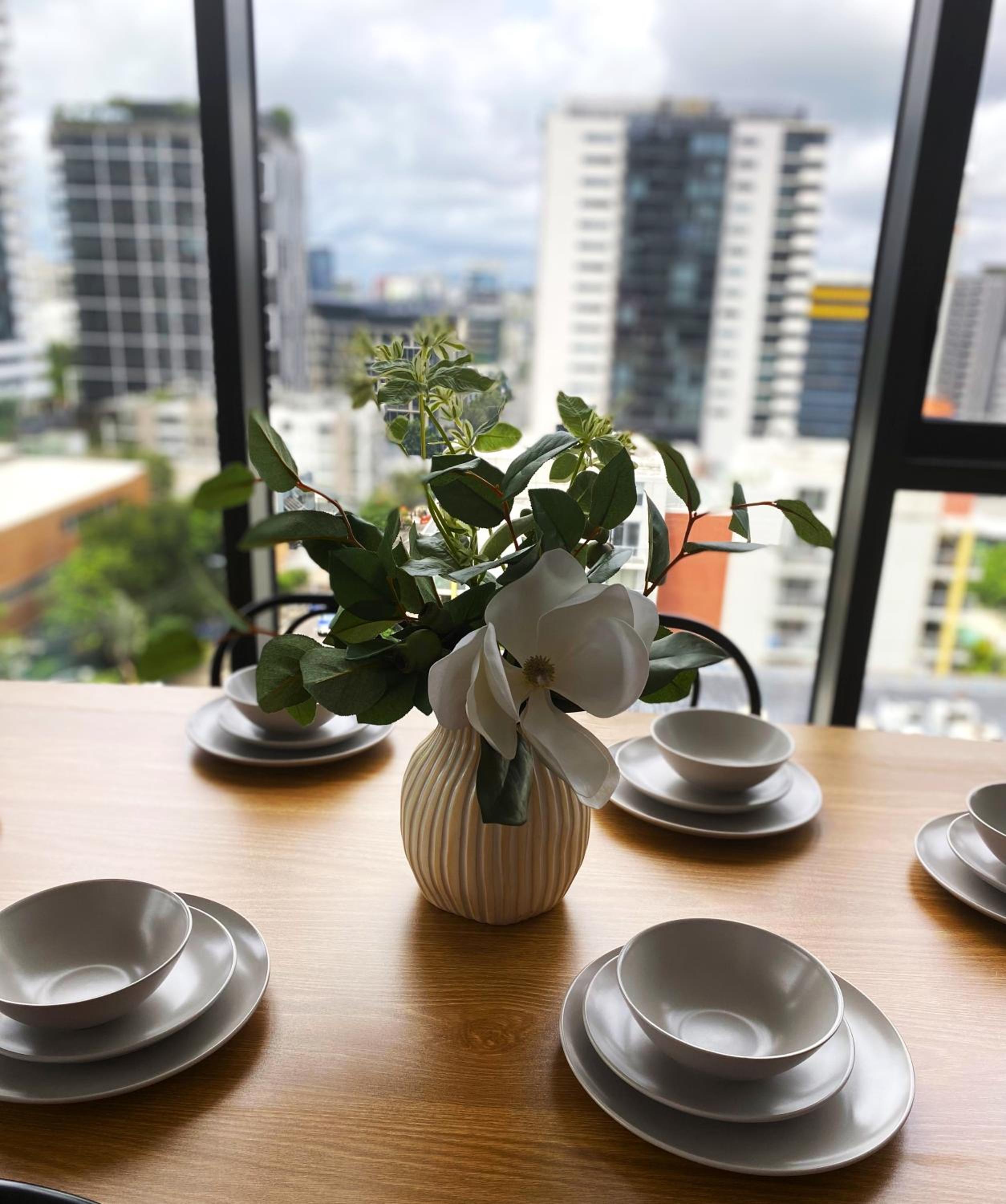 Southbank Apartment with pool Brisbane CBD Hosted by Homestayz