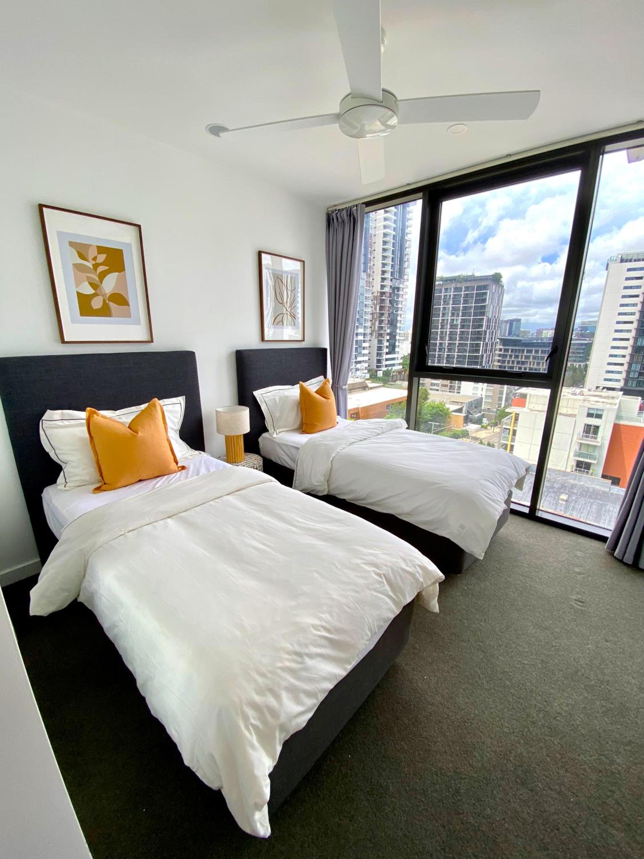 Southbank Apartment with pool Brisbane CBD Hosted by Homestayz