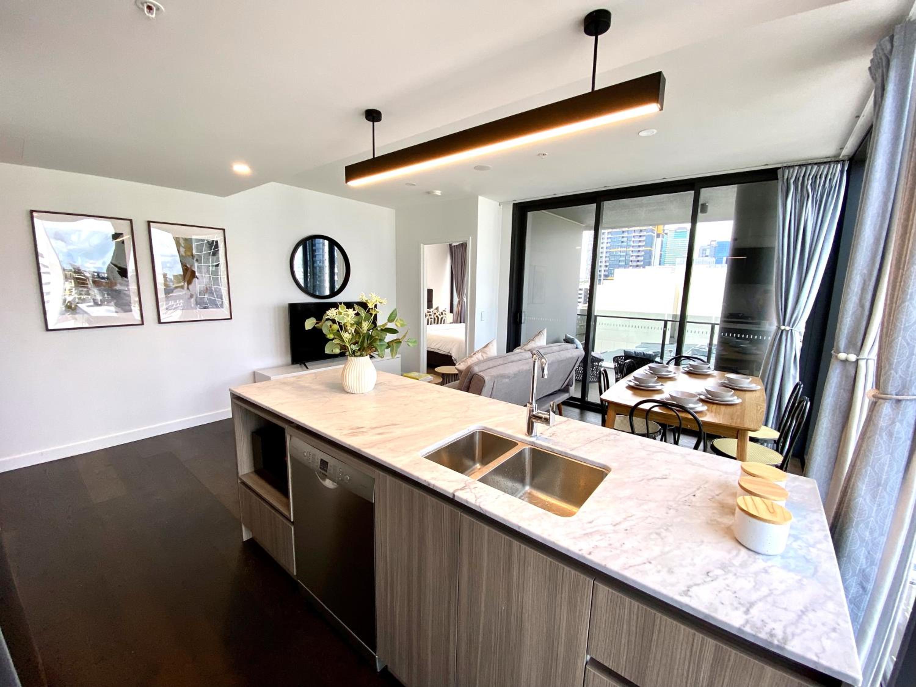 Southbank Apartment with pool Brisbane CBD Hosted by Homestayz
