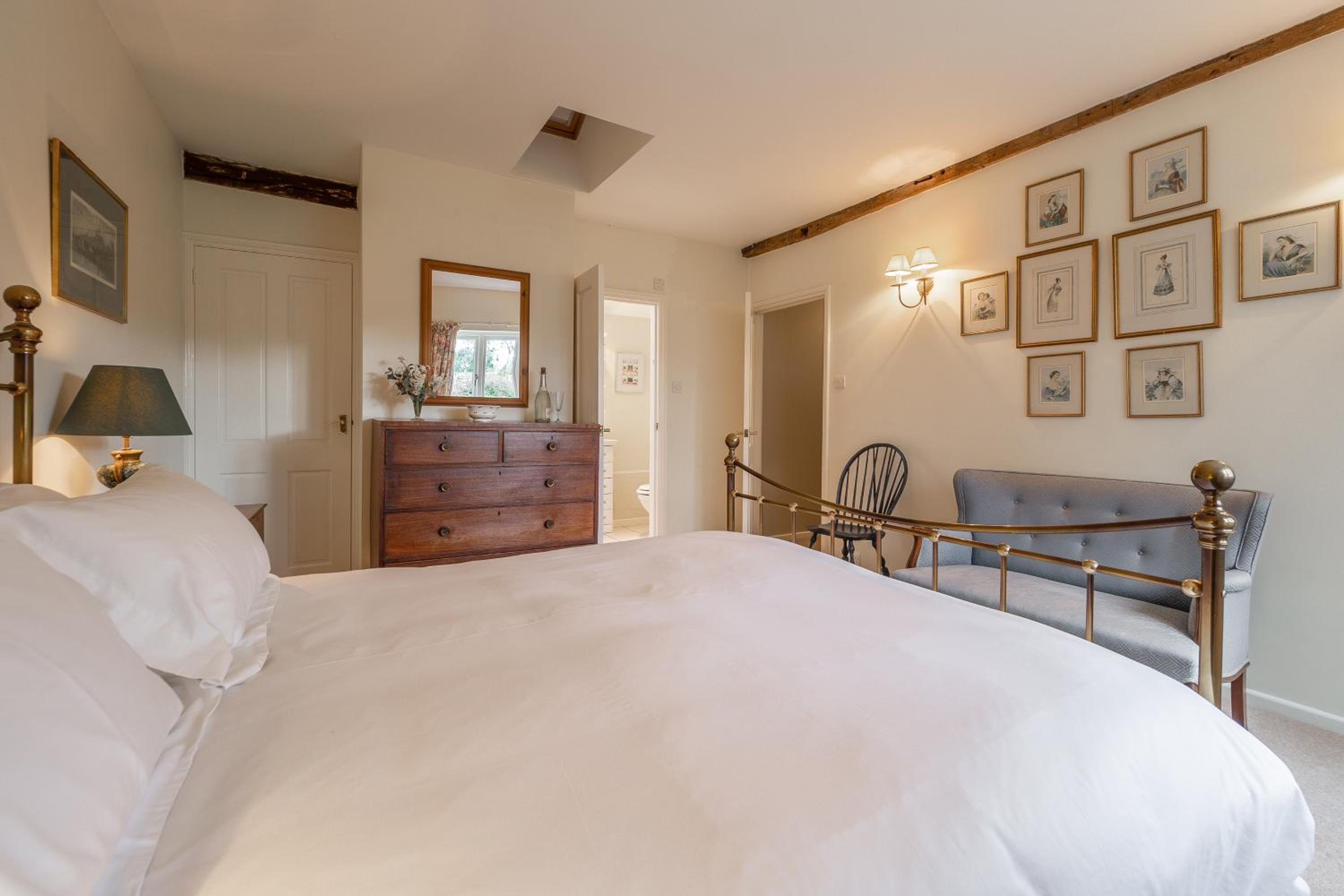 Charming cottage in beautiful countryside with a boating lake - The Calf Pens view 4