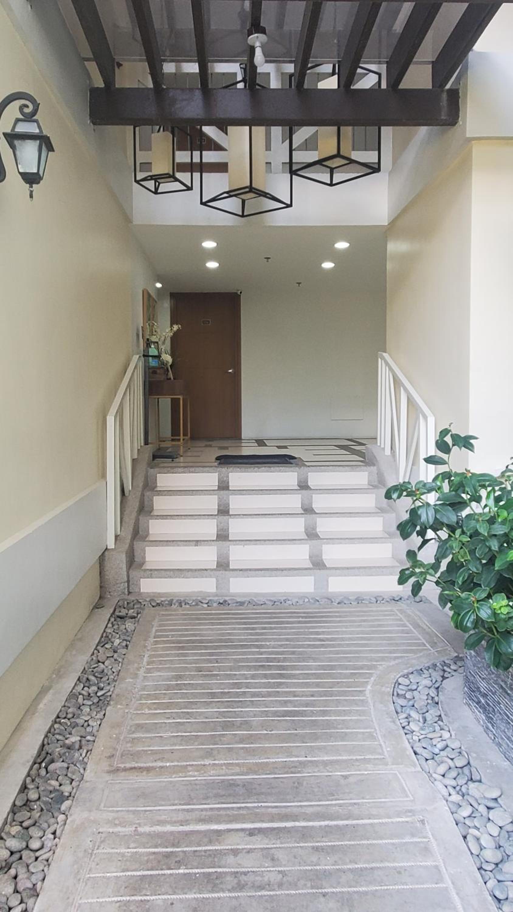 Cozy Condo at Pine Suites Tagaytay with WIFI Netflix & Pool