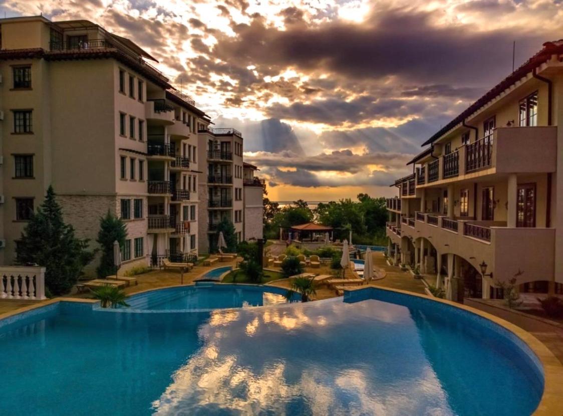 Hotel Crosswaybg - Image 1