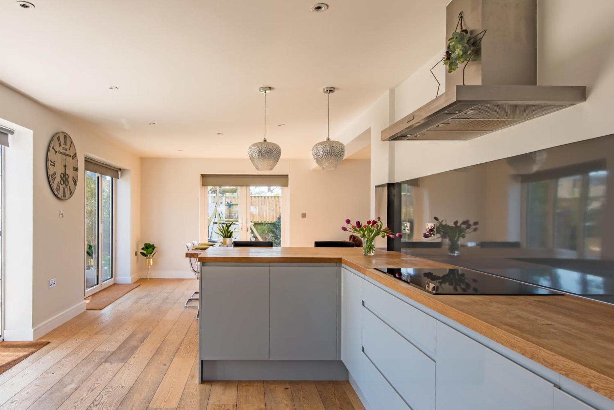 The George - Large family home by the sea view 2
