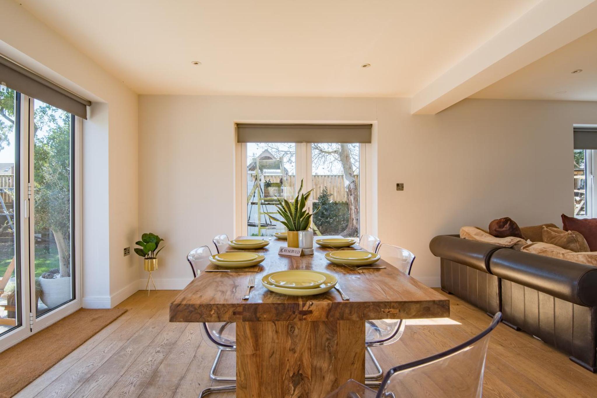 The George - Large family home by the sea view 4