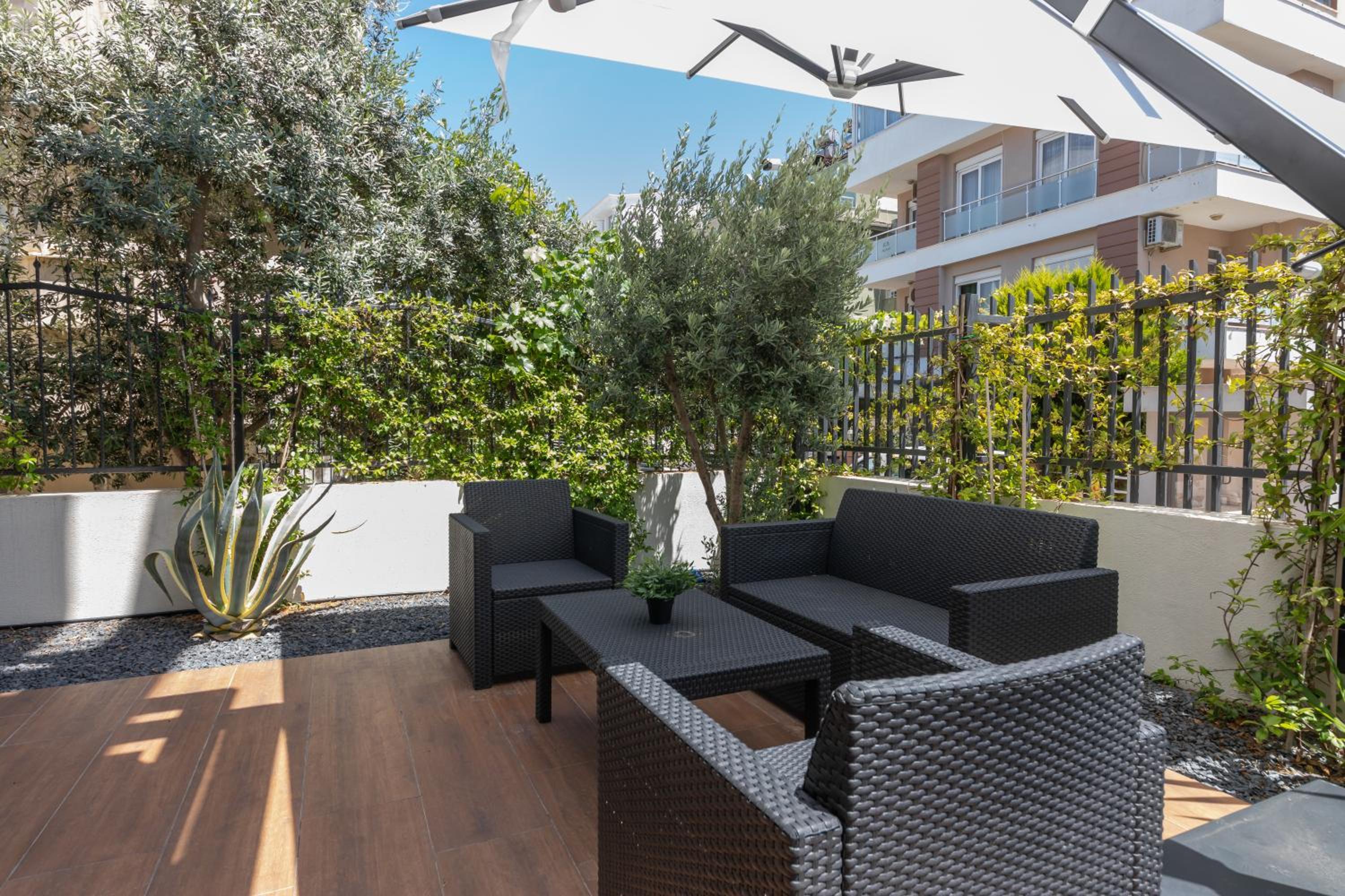 Z-Suites - Image 134