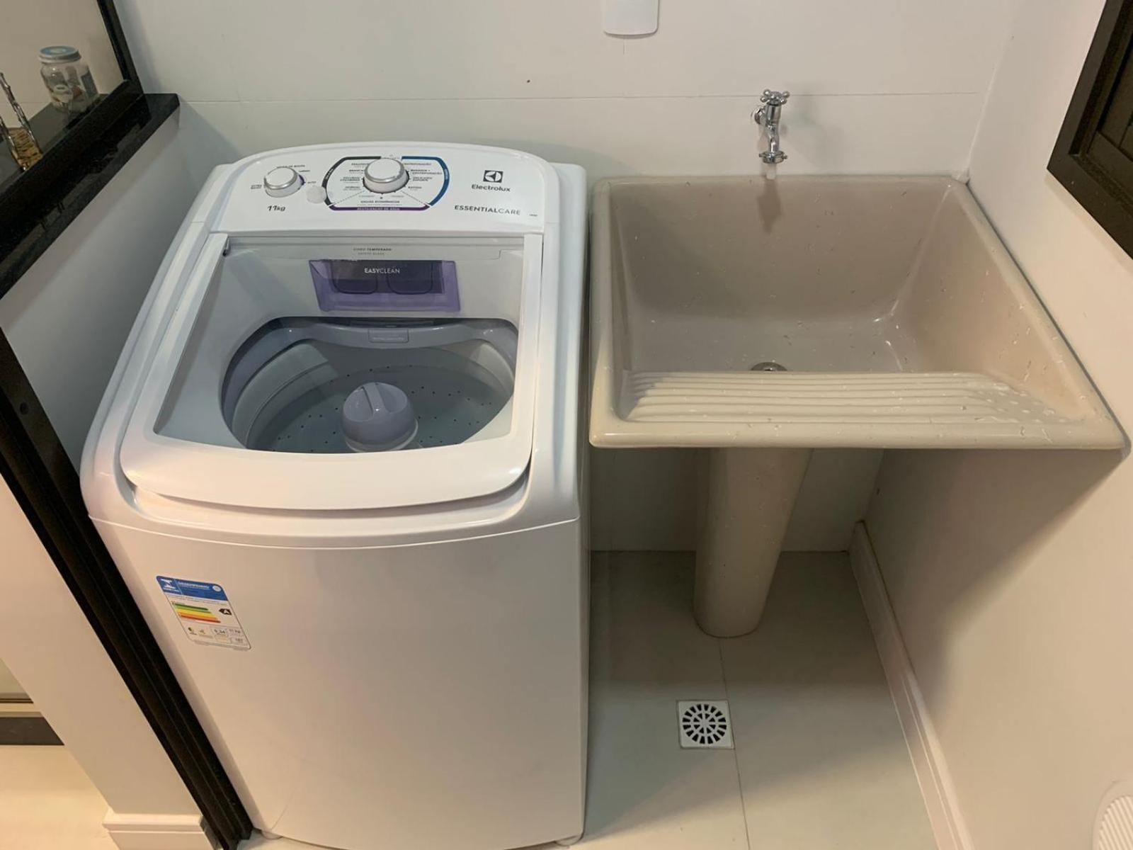 Elegante Apartamento no Centro de Bombinhas, 200m da Praia